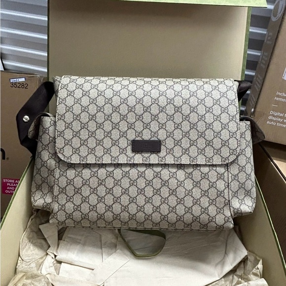 Gucci diaper bag - Picture 1 of 2